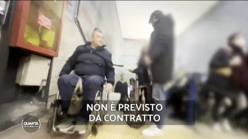 "Non è nel contratto", operatore non aiuta il disabile. Choc in metro a Roma