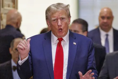 "Trump avanti in sette Stati chiave": il nuovo sondaggio che inchioda Biden