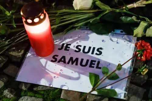 Prof decapitato dallo jihadista: condannati anche sei ex studenti