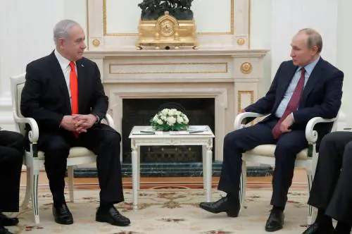 Netanyahu sente Putin. Scintille sui legami con l'Iran: "Relazione pericolosa"