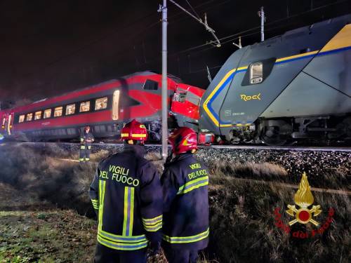Si scontrano due treni nel Ravennate, sospesa la circolazione: 17 feriti