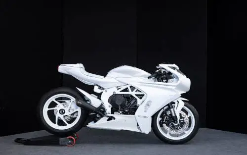 Mv Agusta Superveloce Arsham, guarda tutte le foto