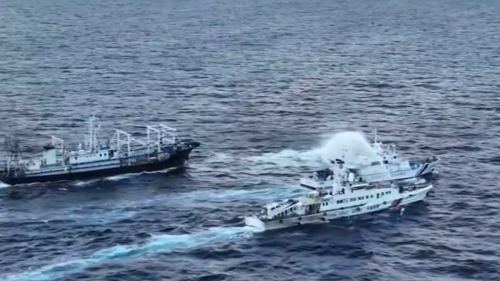 "Ci hanno speronato": l'accusa alla nave cinese e il rischio escalation in Asia