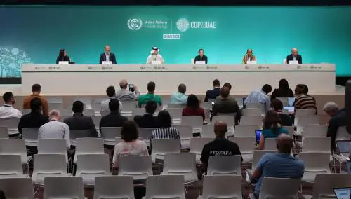 Cop28, via l'eliminazione dei combustibili fossili dall'accordo. E spunta il nucleare