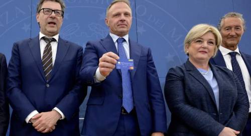 Carta acquisti "Dedicata a te" prorogata e potenziata: ecco quanto vale e chi ne ha diritto