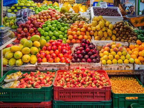 Roma, una città alla frutta
