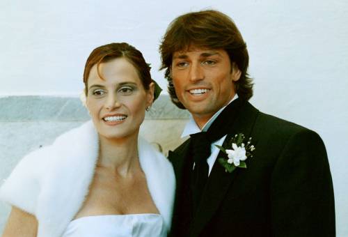 Simona Ventura e Stefano Bettarini nel giorno del loro matrimonio San Gimignano (31 marzo 1998)