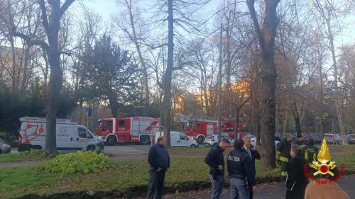 Esplode una cabina elettrica: evacuata sede Confcommercio a Milano