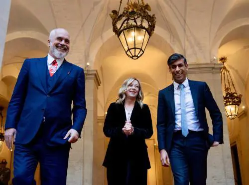 La giornata dei due premier. Festa e mito alla prova big
