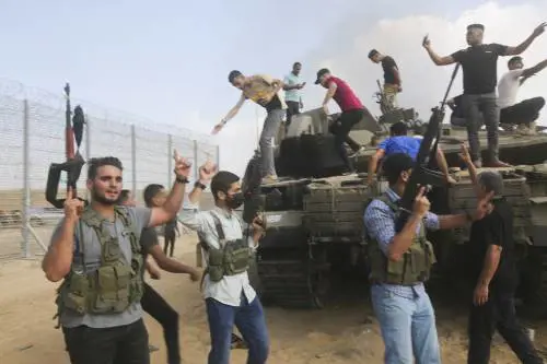 Zaher Jabarin, chi è il Ceo di Hamas che raccoglie i soldi per i terroristi di Gaza