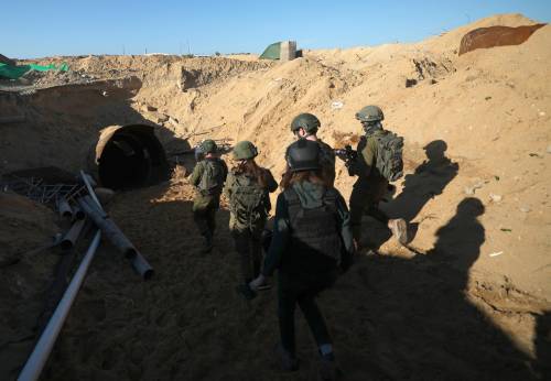 Le Idf hanno scoperto un enorme sistema di tunnel vicino al valico di Erez