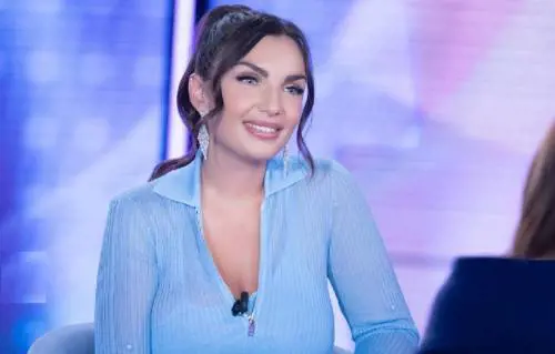 "Vorrei adottare un bambino, ci ho già provato". Il sogno di Elettra Lamborghini