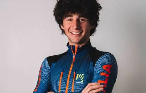 Perde il controllo dell'auto e si schianta: muore il campione di scialpinismo Mirko Olcelli