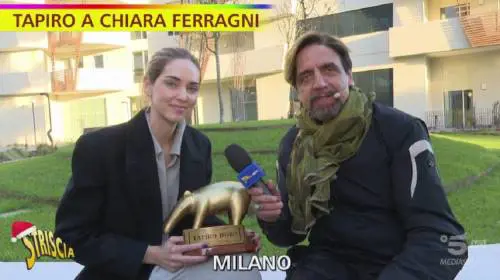 "Direi che me lo merito". Chiara Ferragni si prende anche il tapiro di Striscia