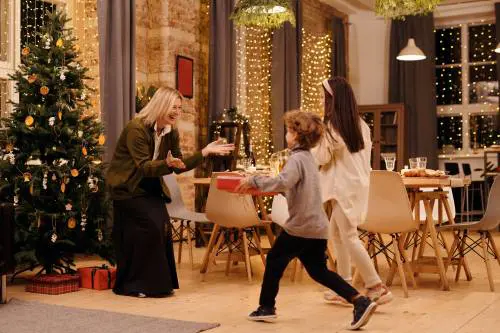 Cosa regalare alla mamma per Natale: idee regalo per non sbagliare
