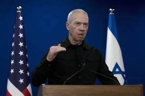 Tel Aviv, zuffa al governo. Gallant contro Ben Gvir: "Sugli assalti alle basi Idf non ha agito subito"