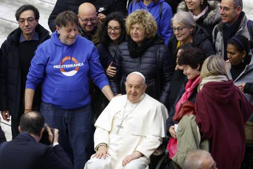"Tornate in mare": così il Papa benedice la ong di Casarini