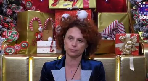 "Lascia momentaneamente la Casa". Abbandono improvviso al Grande Fratello 2023 