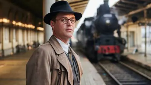 "One Life", Hopkins brilla in un film commovente e necessario