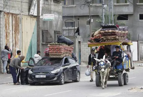Raid a Gaza, l'Iran mina il Mediterraneo