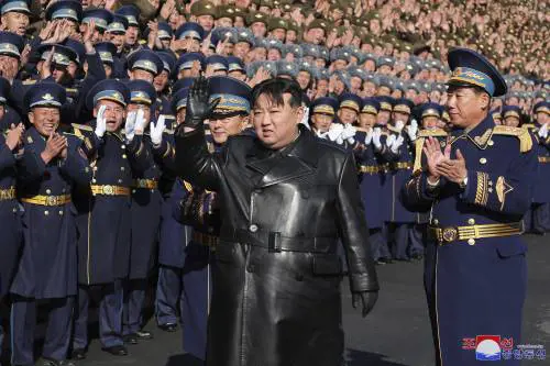 Palloni, altoparlanti e postazioni militari: perché è alta tensione in Corea