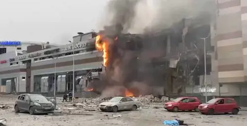 Ucraina, maxi attacco russo su Kiev: "Mai visti così tanti missili"