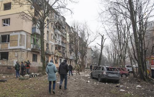 "Kherson bombardata 112 volte nelle ultime 24 ore". Torna ad infiammarsi il conflitto tra Russia e Ucraina