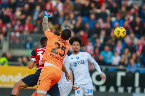 L’assedio del Cagliari si infrange su Caprile. L’Empoli strappa un punto