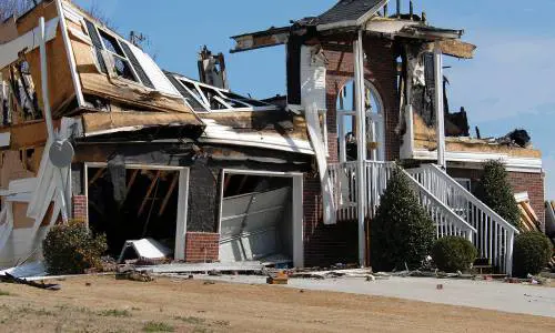 Assicurazione sulla casa, perché farla, quanto costa e a cosa bisogna stare attenti