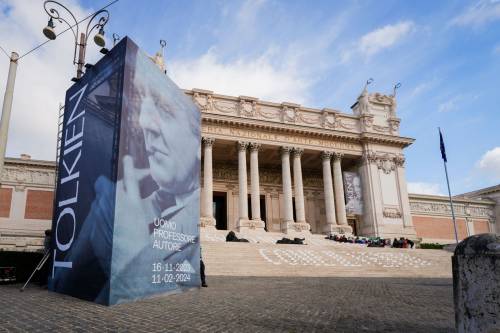 Una mostra a lungo attesa. Successo di pubblico per Tolkien