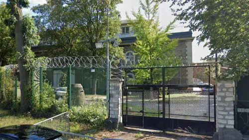Assalto a un centro per migranti: estremisti di sinistra arrestati in Francia