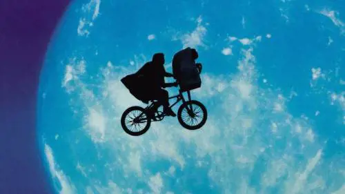 E.T., tutti i segreti dietro il cult di Steven Spielberg