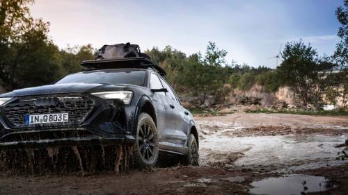 Audi Q8 e-tron edition Dakar, guarda tutte le foto