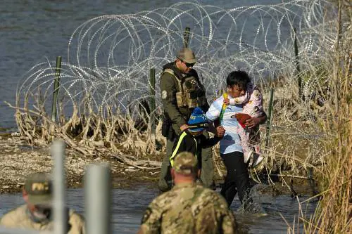 Il Marocco respinge mille migranti diretti in Spagna 