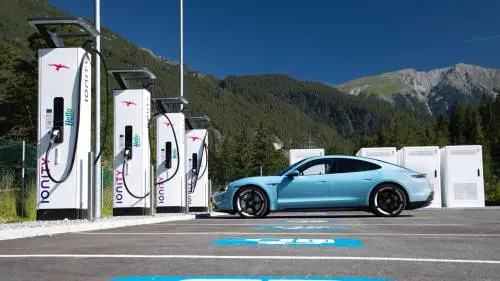 Austria, le elettriche possono viaggiare con diversi limiti di velocità in autostrada 