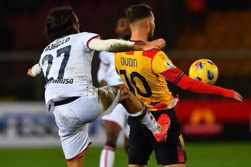Nel diluvio di Lecce, il Cagliari strappa un punto grazie al gol di Oristanio