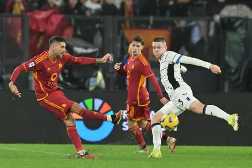 Dybala risponde a Koopmeiners, Roma e Atalanta si dividono la posta in palio. Espulso Mourinho