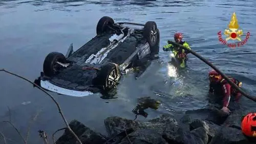 Suv inabissato nel lago: morti Tiziana e Morgan al primo appuntamento