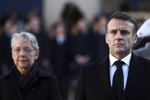 Francia, si dimette il Primo ministro. Verso un nuovo governo: cosa succede