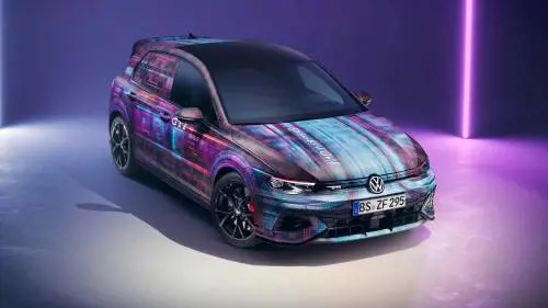 Volkswagen Golf GTI 2024 al CES di Las Vegas, guarda tutte le foto