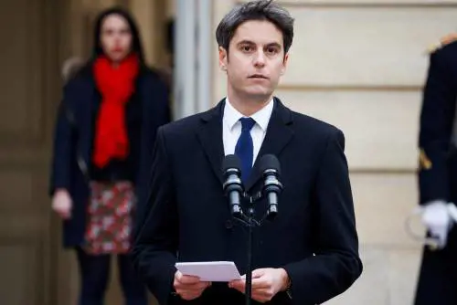 Francia, "sussulto d'autorità" contro i violenti. "I giovani? La cultura delle scusanti è finita"