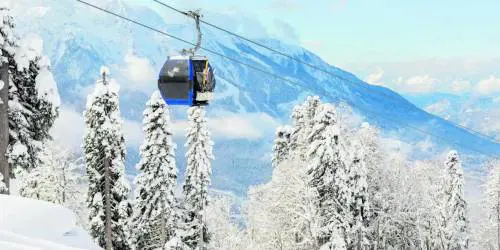 Una cabinovia precipita in Tirolo. Quattro gravi, giallo sulla dinamica