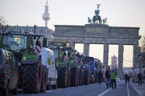Un trattore le seppellirà. Cosa insegna la Germania che rifiuta le eco-follie