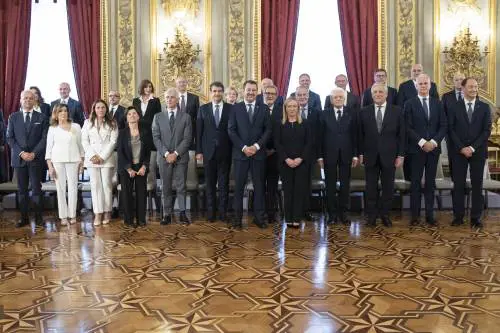 Sale al 46% la fiducia nel governo Meloni. Tajani e Lollobrigida i ministri più apprezzati
