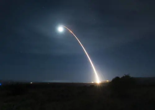 Lo strike nucleare Usa e l'assenza di Austin: cosa poteva succedere