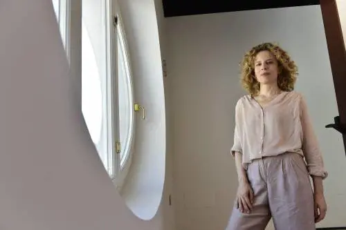 Sonia Bergamasco: "Sul palco porto il coraggio e la voce di Etty Hillesum"