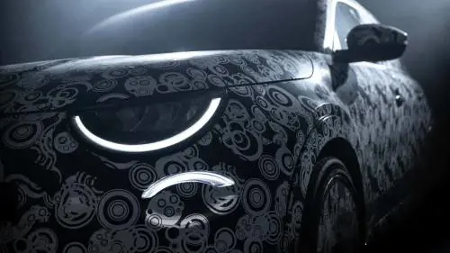 Abarth 600e, guarda tutte le foto della versione camuffata