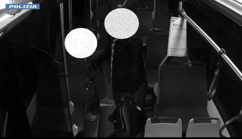 Un fermo immagine delle video riprese del bus Atm dove è avvenuta l’aggressione nei confronti di una donna da parte dell’ex, il 29 dicembre 2023 a Milano