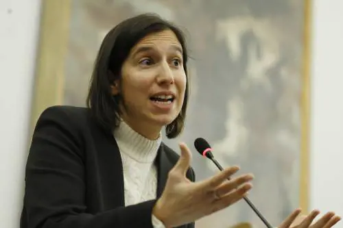 "È preoccupante...". La Lucarelli affonda la Schlein sulla Ferragni