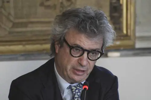 "Navi italiane protette dalla Marina. Boom di costi per le polizze"